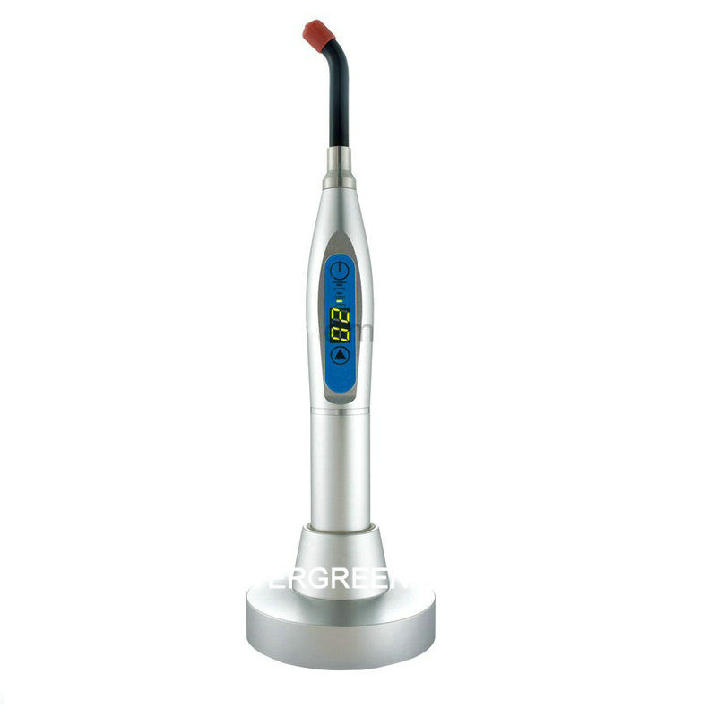 LED curing light with digital